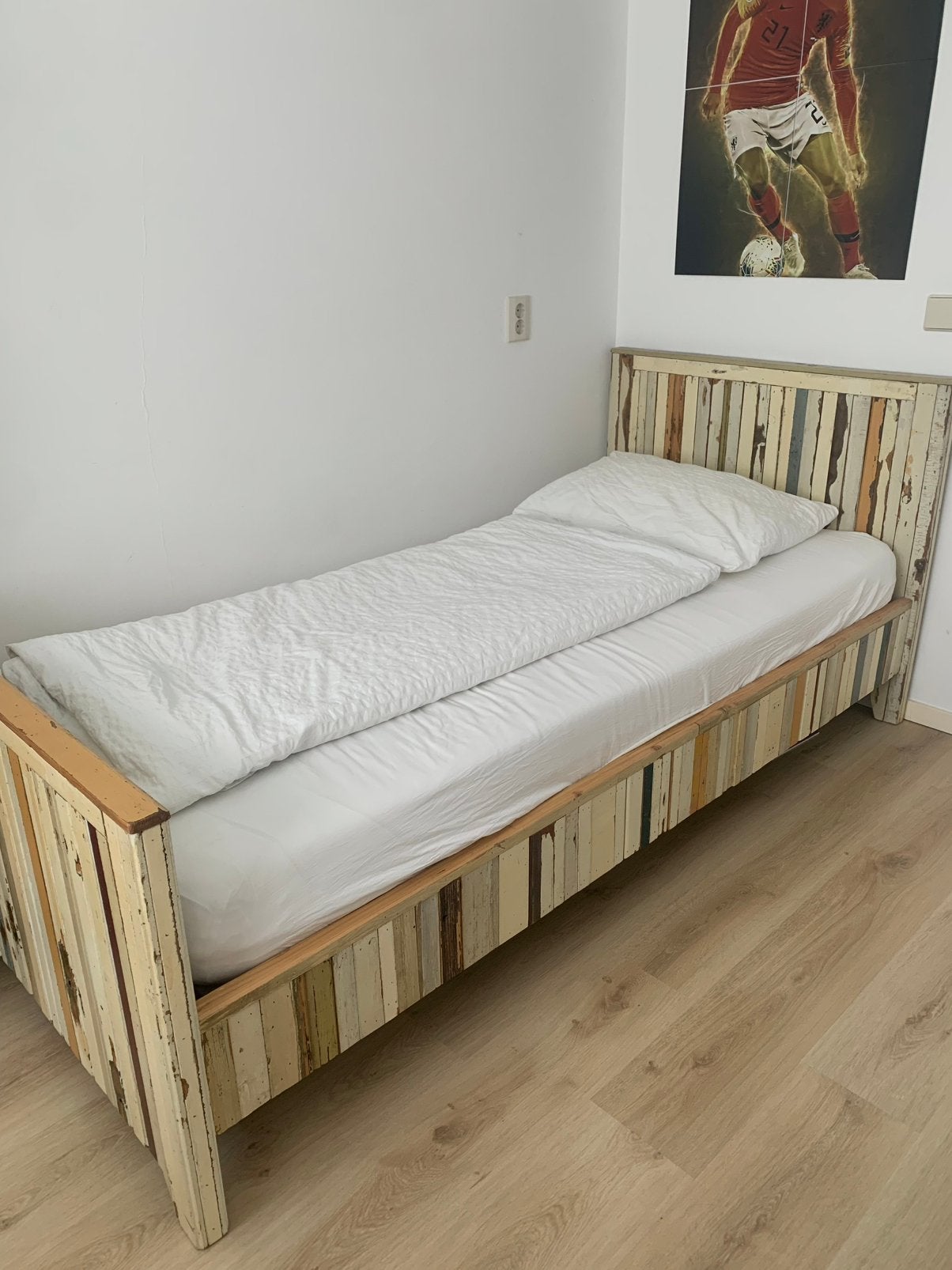 Stoer bed voor kinderkamer, hout, Ophalen, 90 cm, Eenpersoons, Zo goed als nieuw