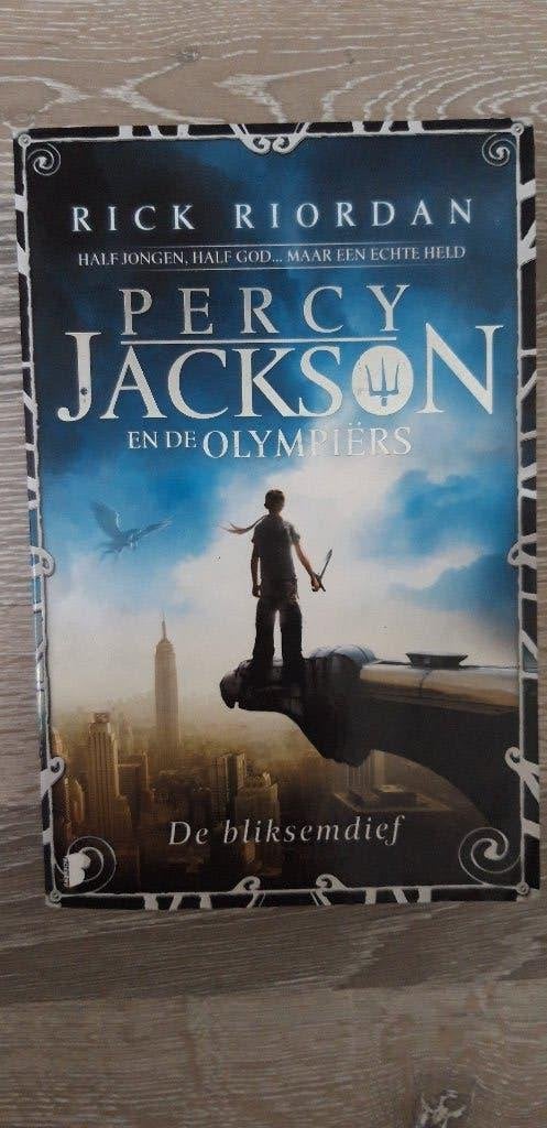Fantasy/Young adult - Rick Riordan, Ophalen of Verzenden, Gelezen, Rick Riordan