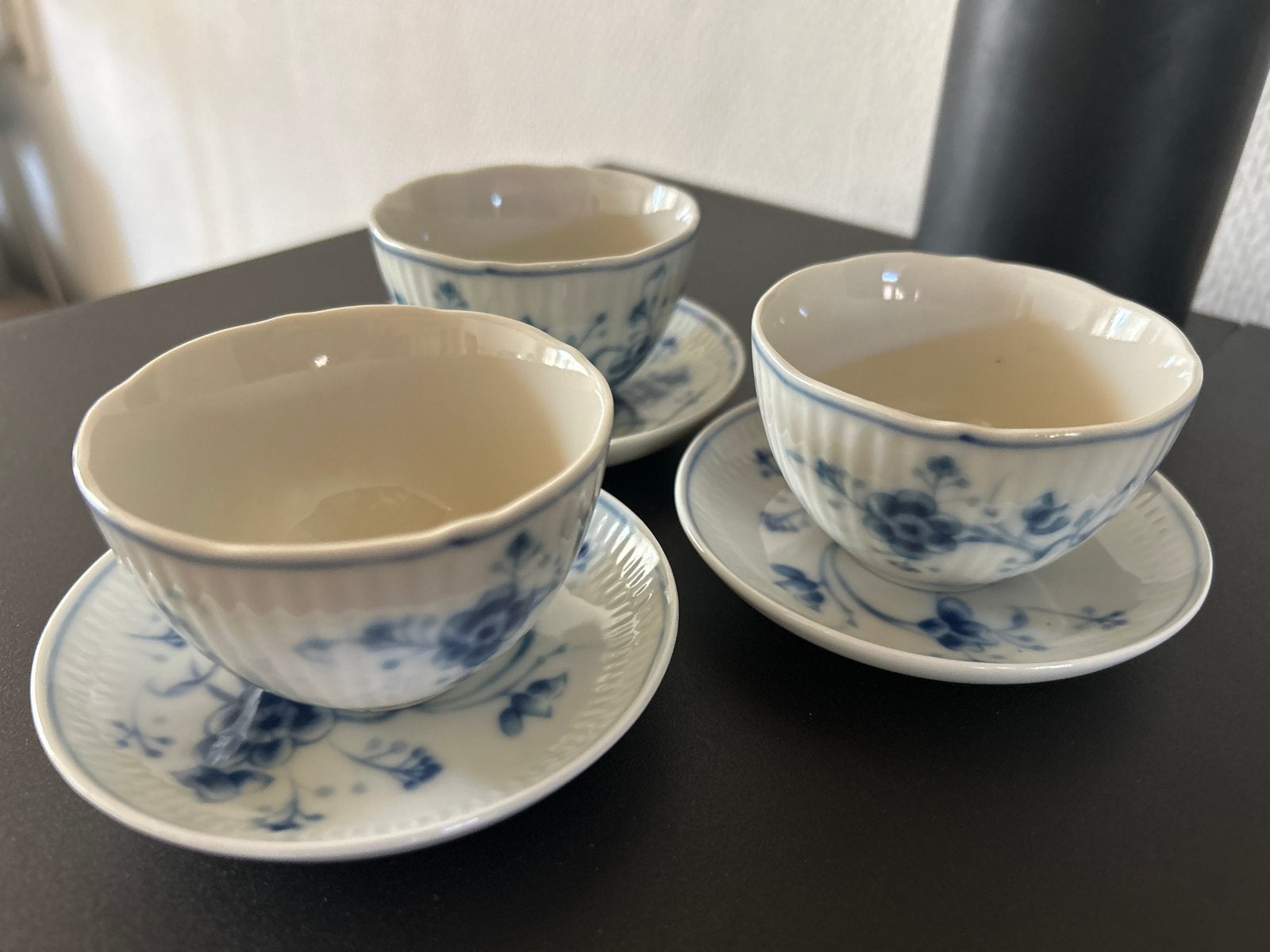 Victoria Blue theekopjes met schotels, Ophalen of Verzenden