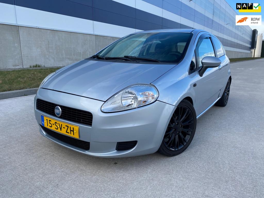 Fiat Grande Punto 1.2 Sportsound APK 4-27/NAP/ELEK.RMN, Stof, 1242 cc, 4 cilinders, Grande Punto
