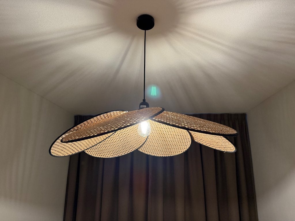 Rotan hanglamp in bloemvorm, Ophalen, Zo goed als nieuw, E27 (groot)