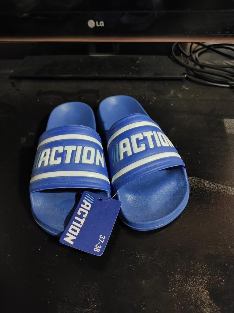 Limited Edition Action Slippers - Maat 37-38, Slippers, Blauw, Nieuw, Ophalen of Verzenden