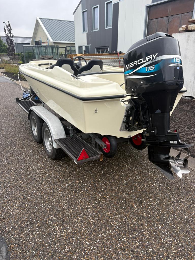 Snelle speedboot 115pk met trailer, Watersport en Boten, Speedboten, Ophalen, Gebruikt, 2 m, 115 pk