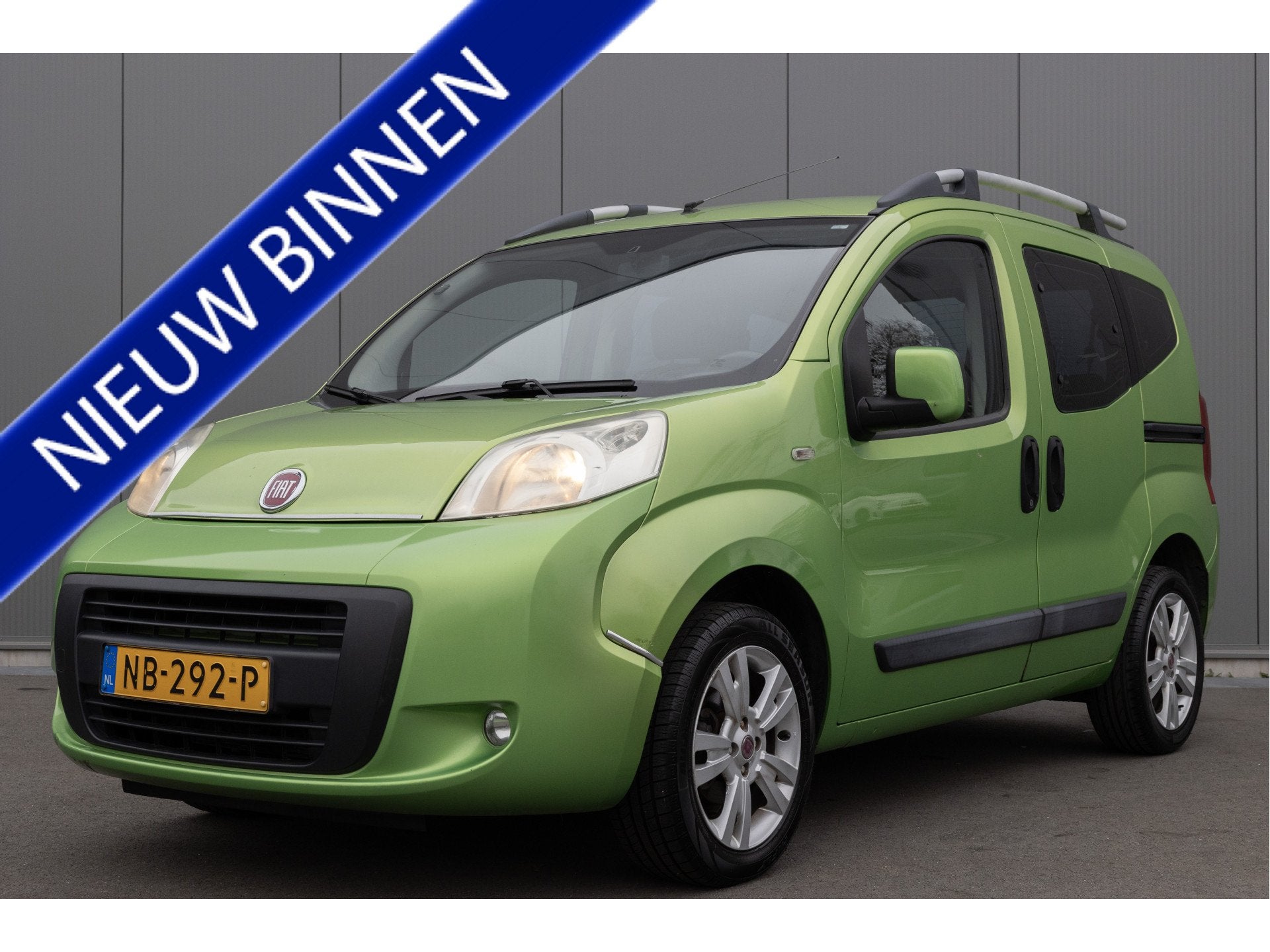 Fiat Qubo 1.4 Active | AIRCO | 2X SCHUIFDEUR | PARKEER SENSO, Voorwielaandrijving, Stof, Zwart, 4 cilinders