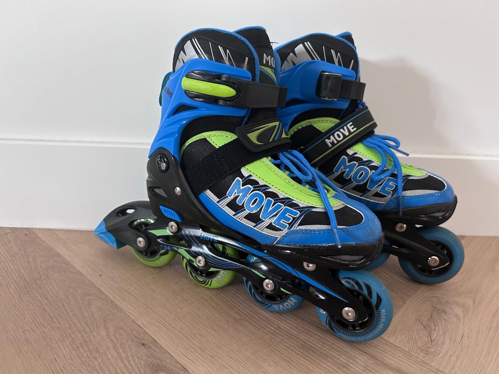 Move skeeler kind maat 34 tm 37, Ophalen of Verzenden, Verstelbaar, Zo goed als nieuw
