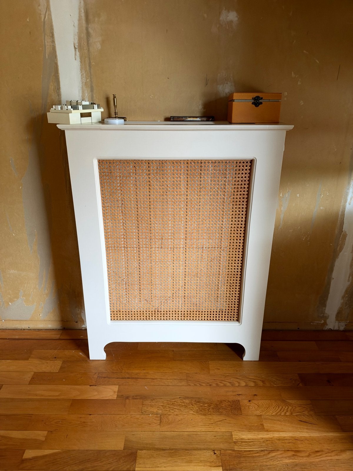 Diverse radiatoren met nette omkadering en draaiknoppen, 30 tot 80 cm, Gebruikt, Radiator, Ophalen of Verzenden