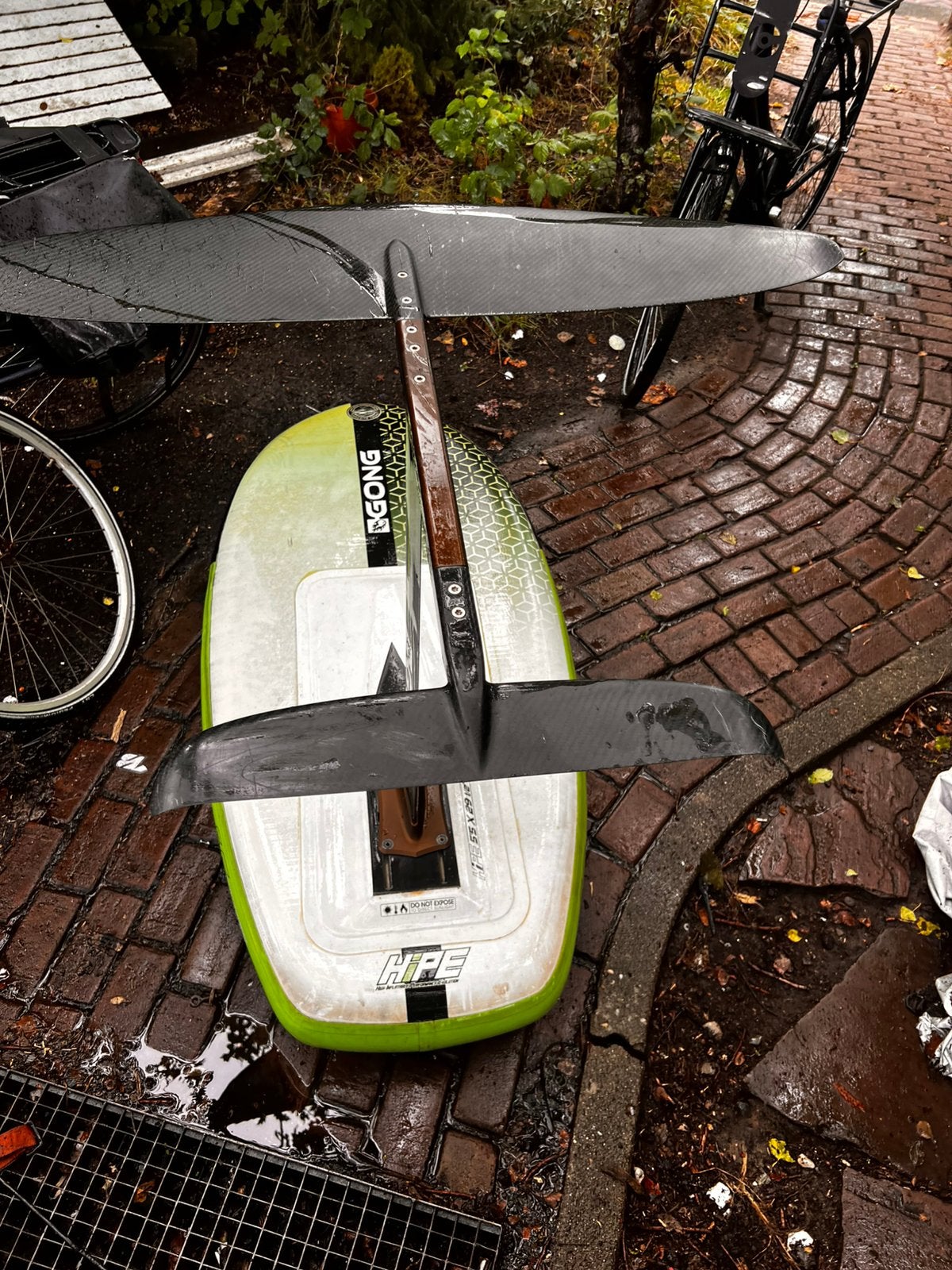 Nette gong foil board met foil opblaasbaaf carbon foil!, Watersport en Boten, Ophalen of Verzenden, Zo goed als nieuw