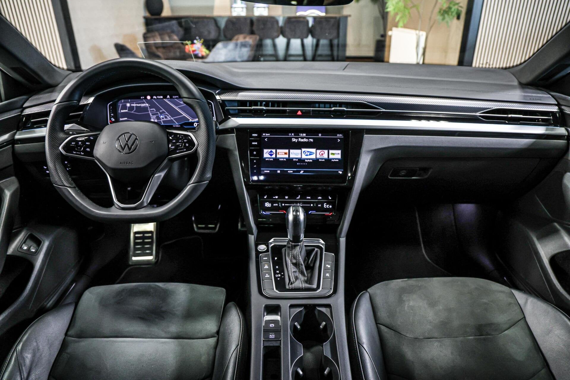 Volkswagen Arteon Shooting Brake 1.4 TSI eHybrid R-Line|Pano, Auto's, Adaptive Cruise Control, Arteon, Gebruikt, 4 cilinders