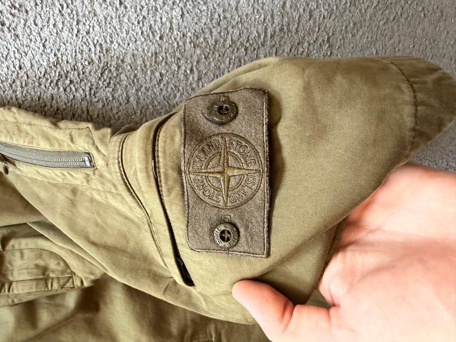 Stone Island Cargo Shorts - Maat W28, Ophalen, Zo goed als nieuw, Maat 46 (S) of kleiner, Beige
