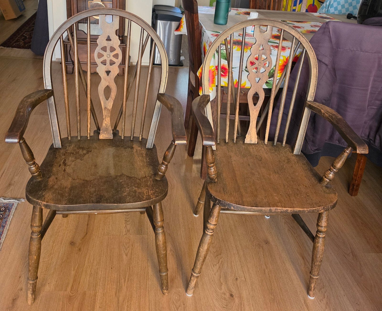 Twee  antieke Windsor stoelen, opknappers, Ophalen