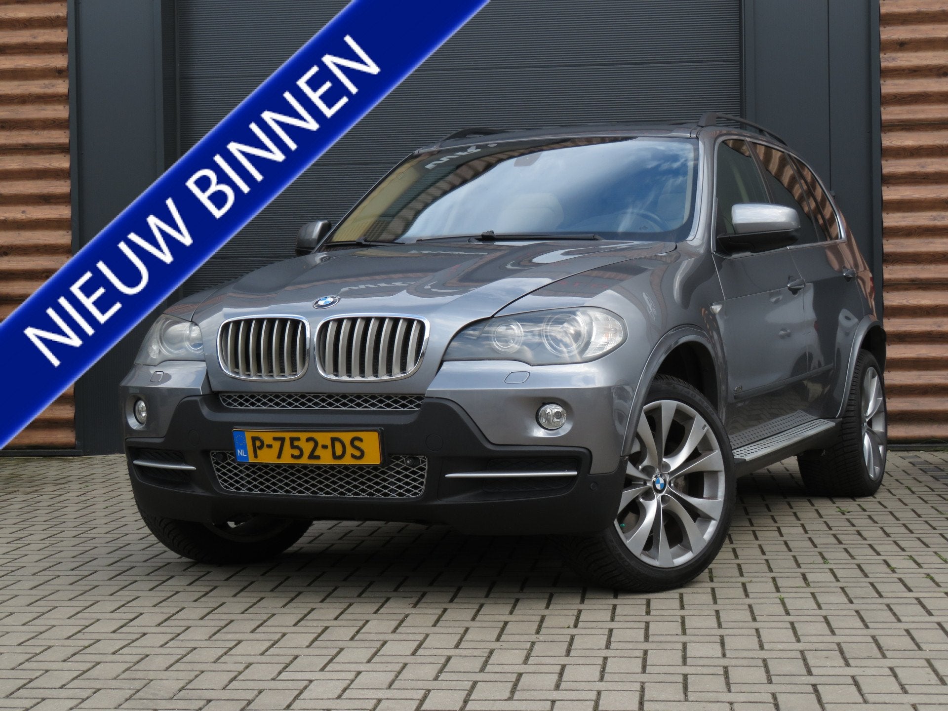 BMW X5 xDrive48i High Executive Airco Cr-Control Panoramadak, Auto's, BMW, Gebruikt, 138 €/maand, 2145 kg, Bedrijf