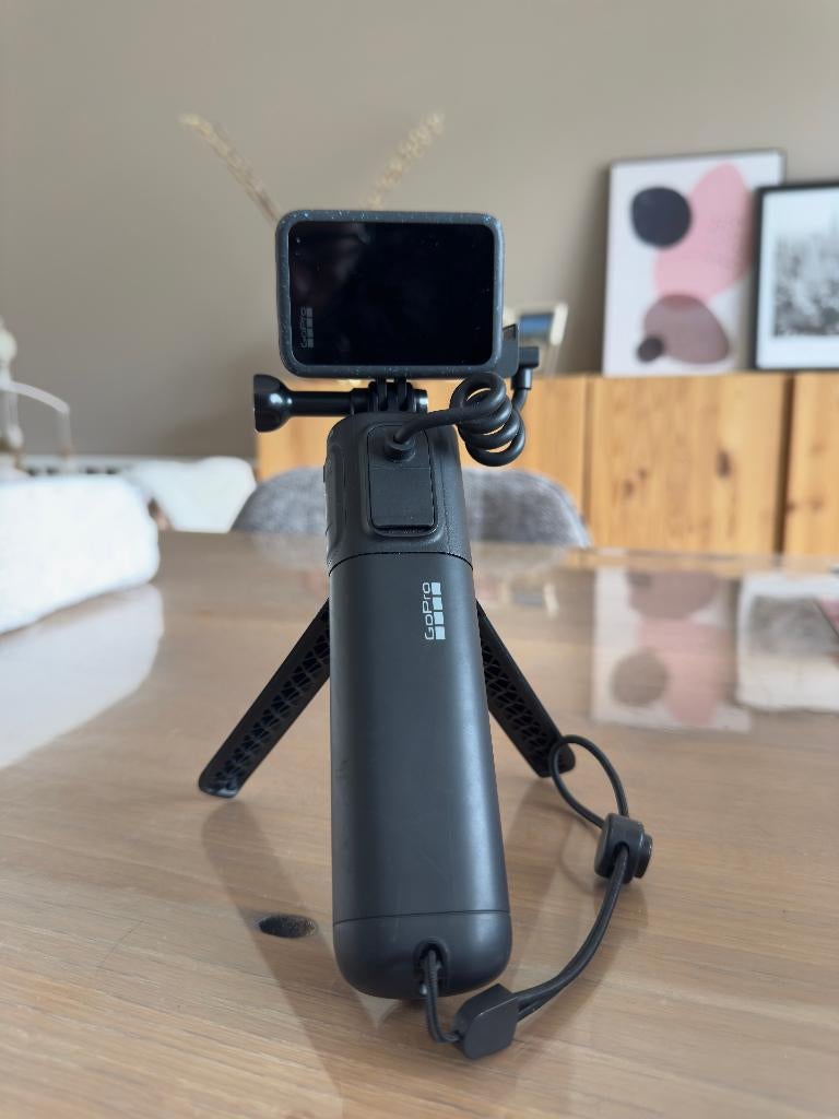 GoPro Hero 12 met Volta grip en Casey tas, Ophalen, Zo goed als nieuw, GoPro