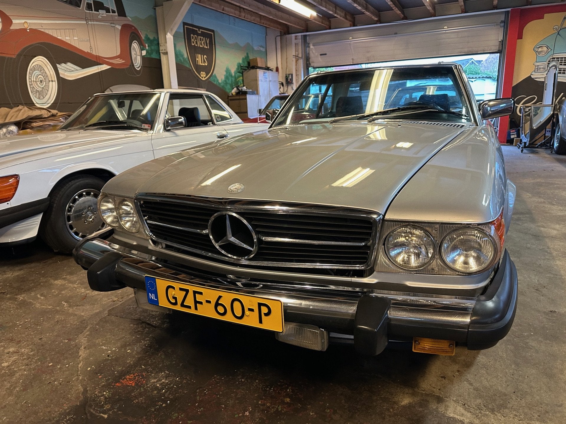 Mercedes-Benz SL-Klasse 560 SL (bj 1987, automaat), Automaat, Achterwielaandrijving, 5600 cc, Cabriolet