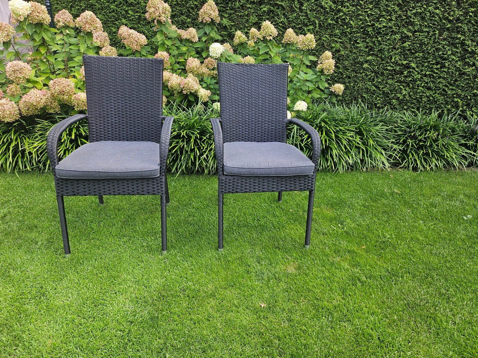 Twee Jysk tuinstoelen met kussens, Ophalen, Gebruikt, Wicker