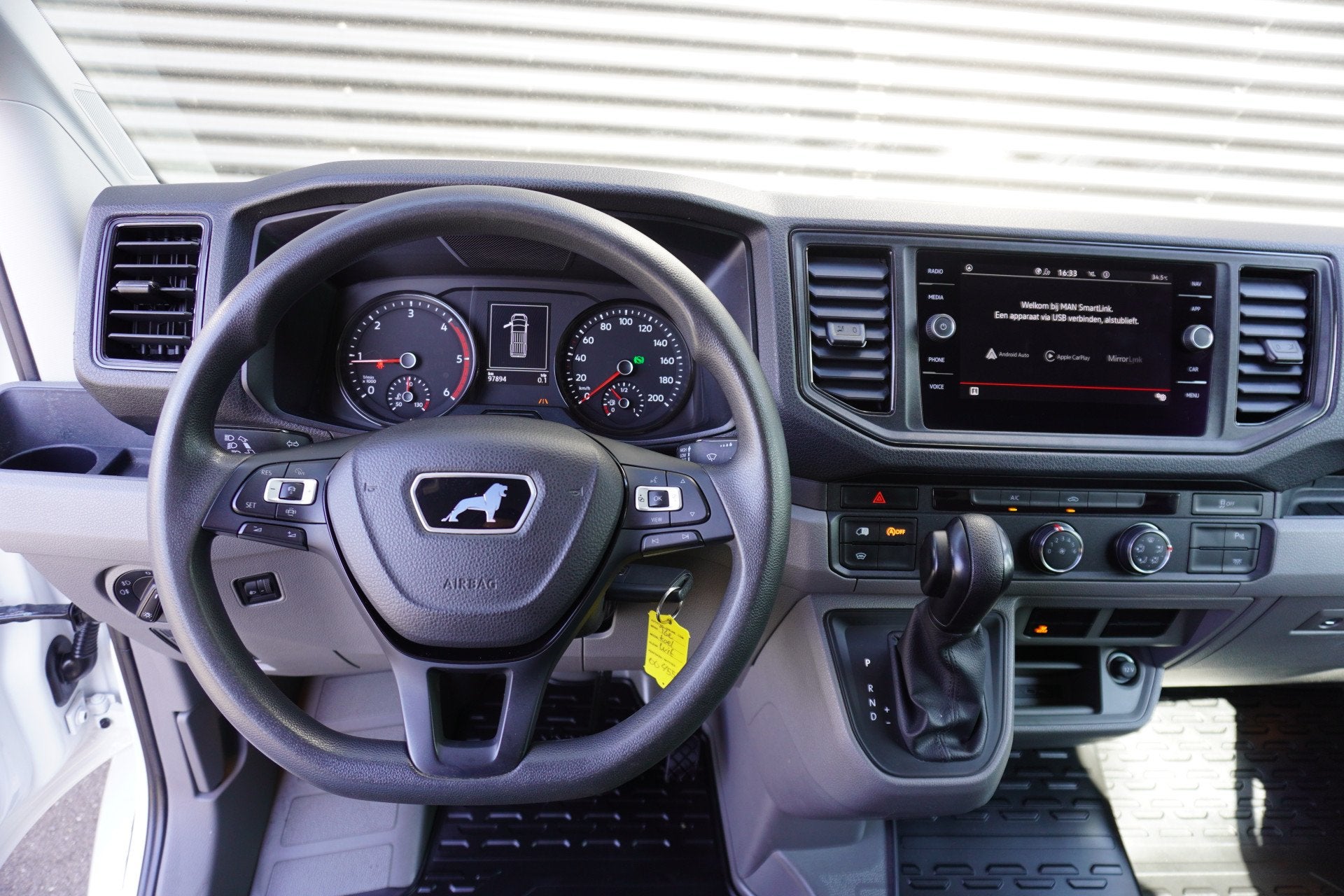MAN TGE 3.180 180pk Automaat Koelwagen Navigatie Camera Appl, Auto's, Bestelauto's, Gebruikt, 4 cilinders, MAN, Wit