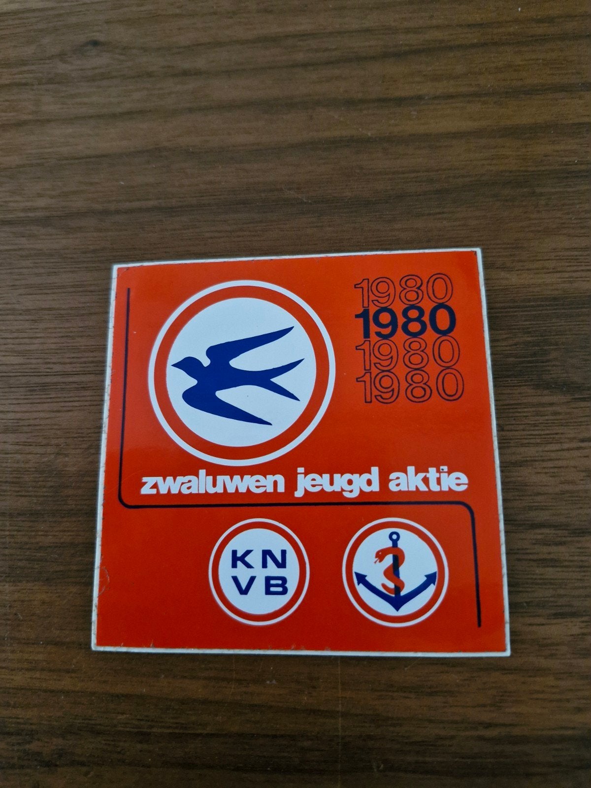 9790 Vintage Sticker KNVB Zwaluwen Jeugd Aktie 1980, Ophalen of Verzenden, Zo goed als nieuw, Sport
