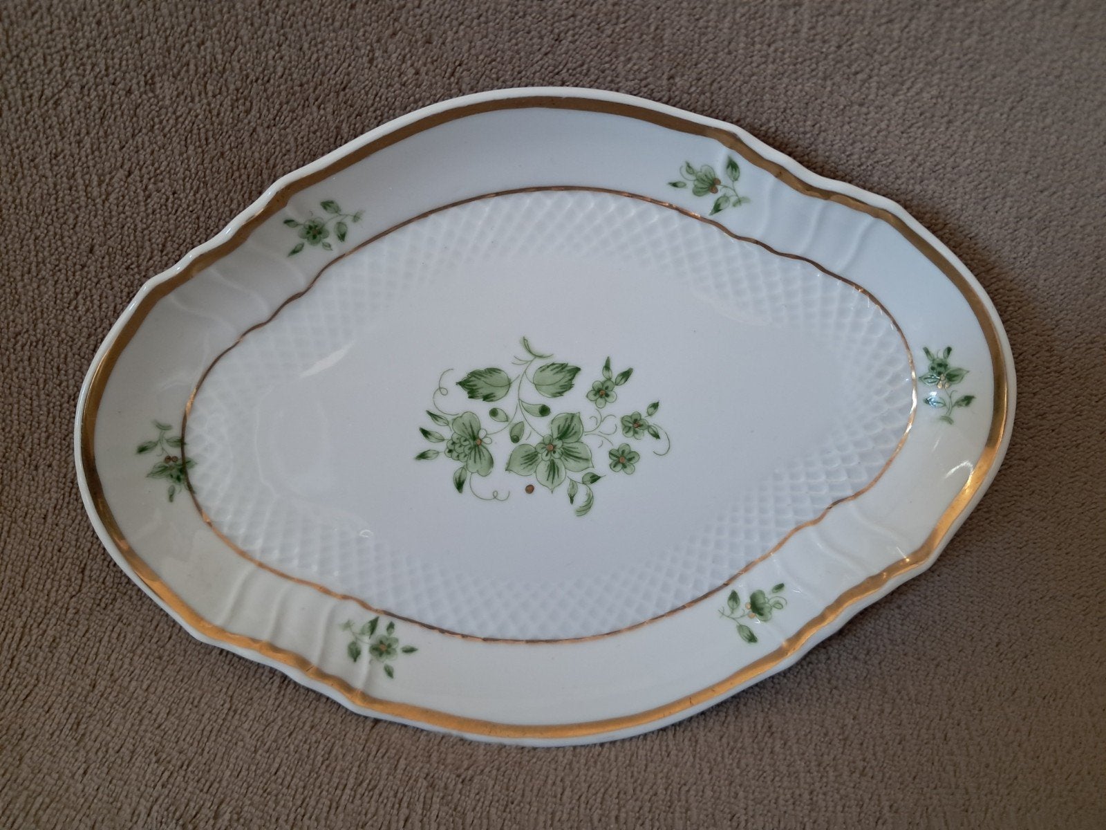 Herend porseleinen schaaltje 18 cm puntgaaf, Ophalen of Verzenden