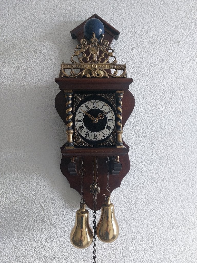 Zaanse klok met slagwerk., Ophalen