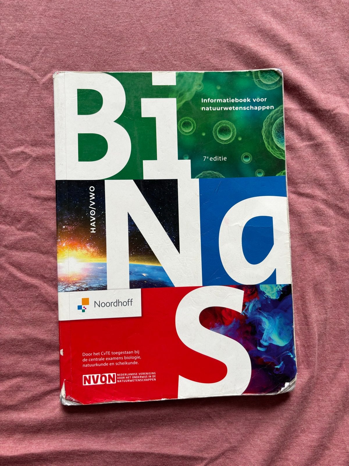 Binas 7e editie HAVO/VWO - Prima staat, Boeken, Ophalen of Verzenden, Beta, Gelezen, Overige niveaus