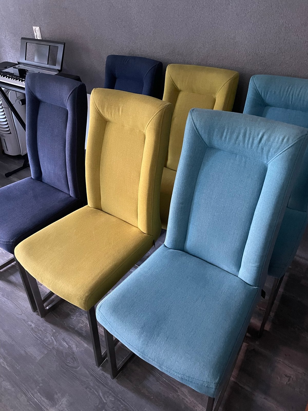 6x Henders & Hazel Malene eetkamerstoelen nieuwprijs €1800, Ophalen, Overige kleuren, Zo goed als nieuw, Stof