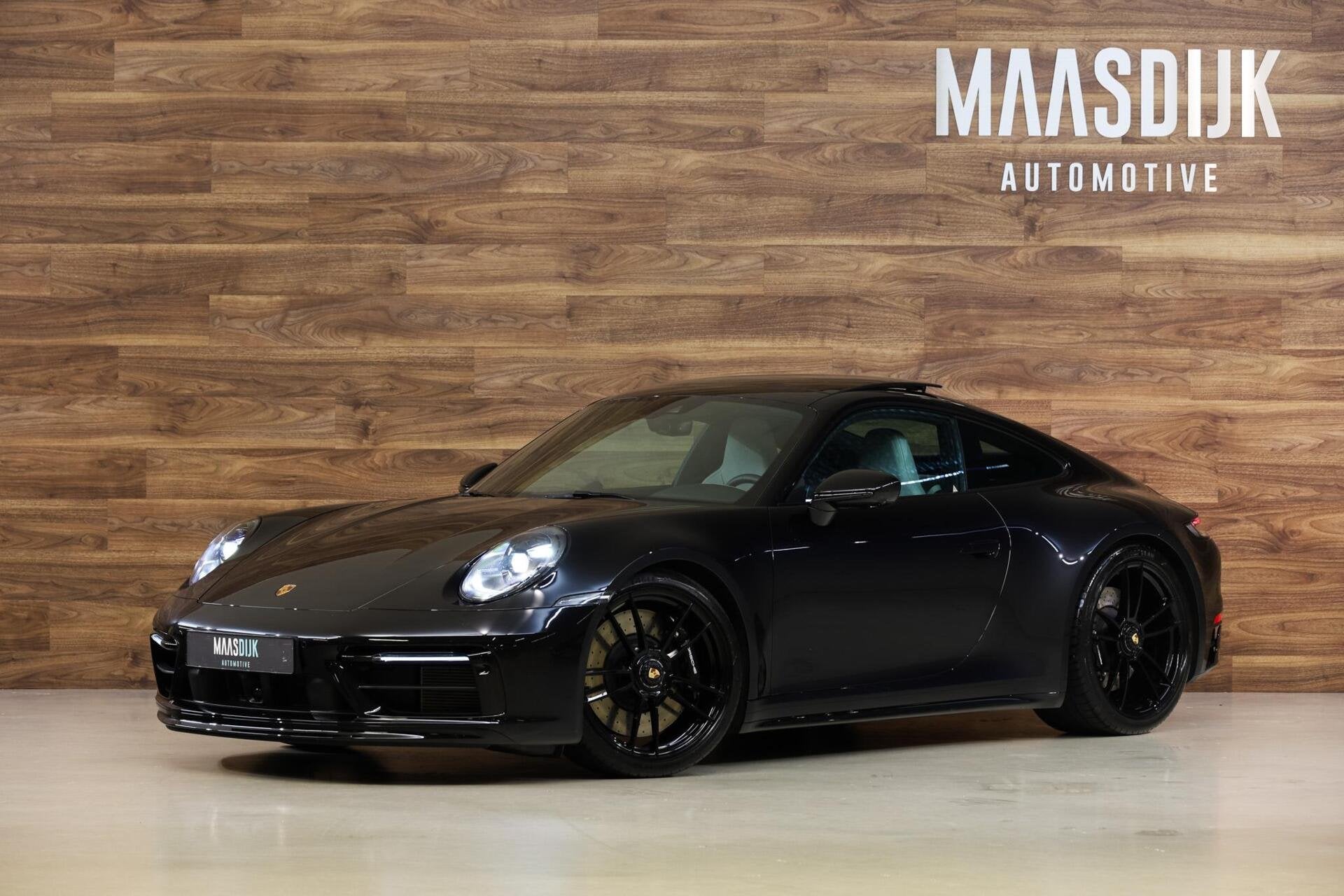 Porsche 911 3.0 Carrera 4 GTS|Manufaktur|SportDesign|Burmest, Auto's, Dealer onderhouden, Gebruikt, 4 stoelen, Zwart