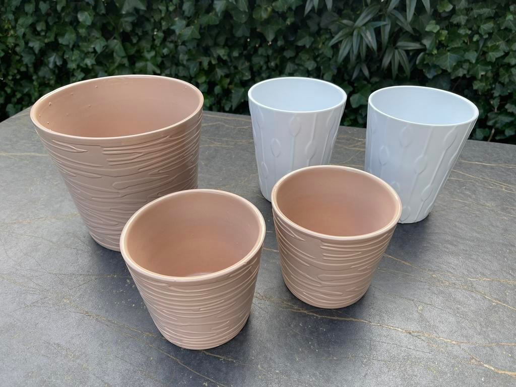 Bloempotten set 5 stuks licht roze en wit ikea bloempot, Tuin en Terras, Bloempotten, Rond, Ophalen of Verzenden, Zo goed als nieuw