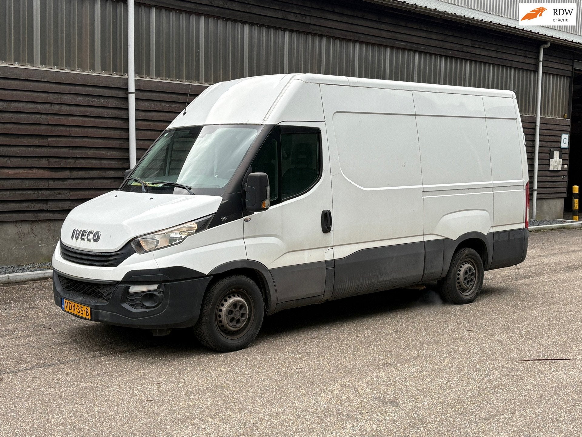 Iveco Daily 35S16V 2.3 352 H2 MARGE=GEEN BTW, Auto's, Achterwielaandrijving, Gebruikt, Euro 6, Iveco