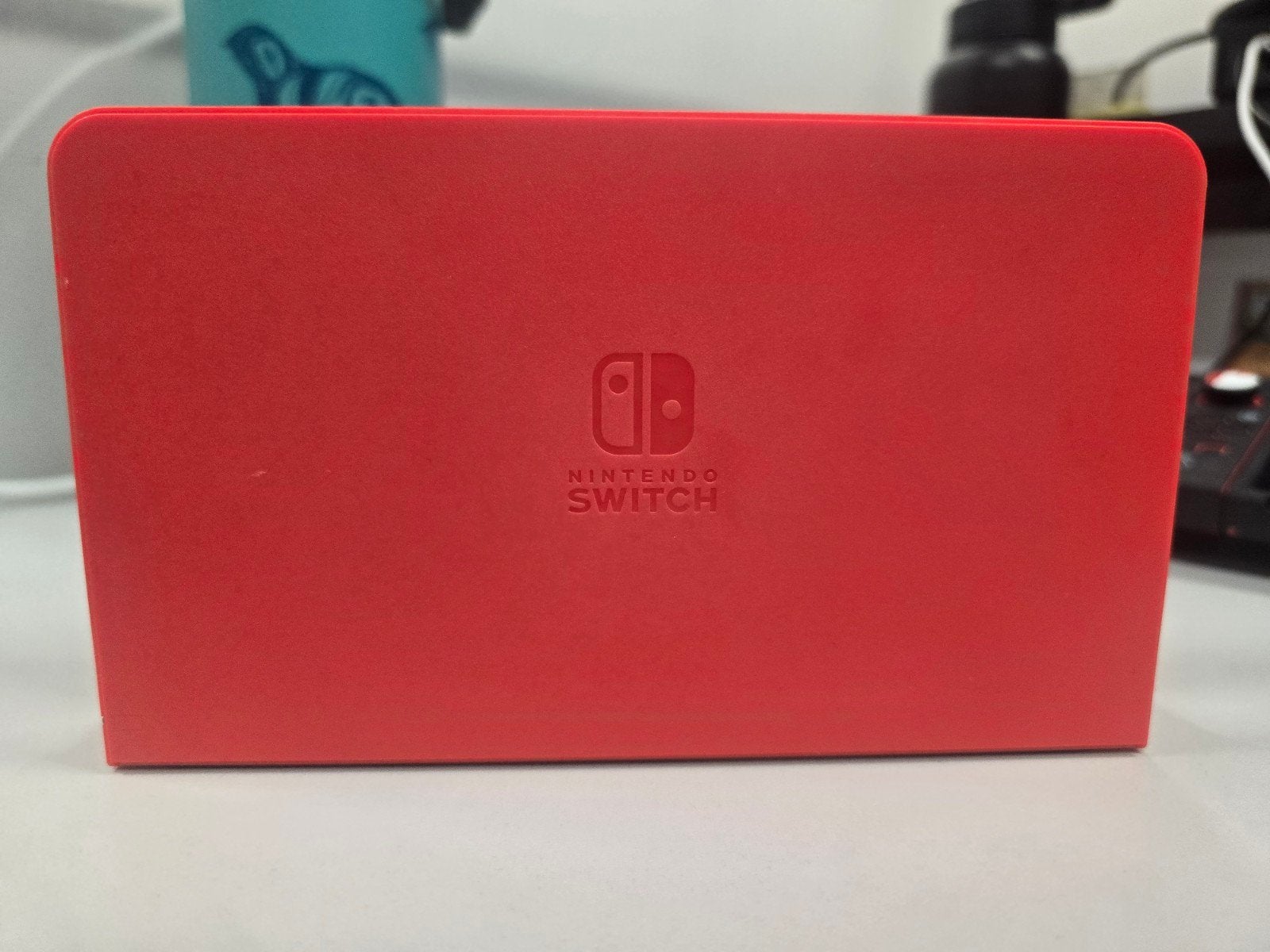 Foto 12 van Nintendo Switch Mario Limited Edition