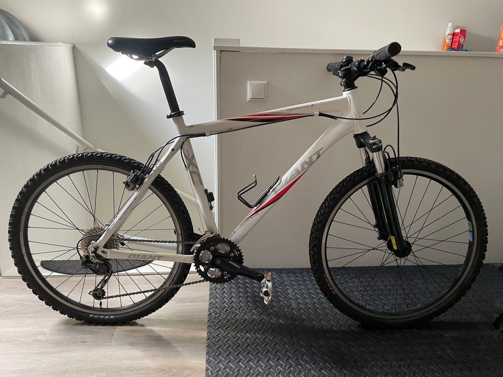 Giant Terrago 3, Fietsen en Brommers, Ophalen, Gebruikt, Velgrem, Giant