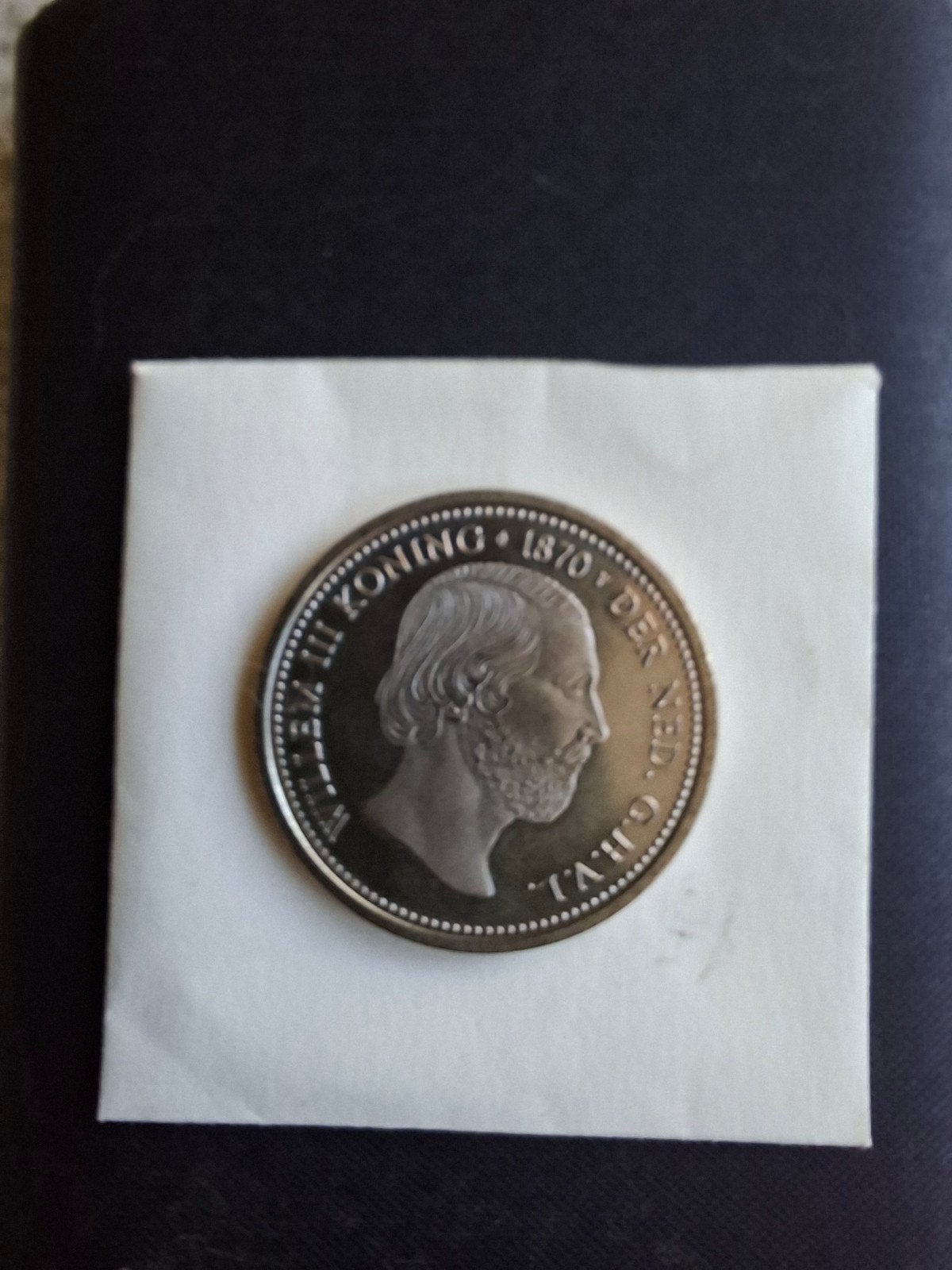 5 guldenmunt uitgegeven door Bijenkorf bij 125-jarig bestaan, Ophalen of Verzenden, Koning Willem III, Losse munt