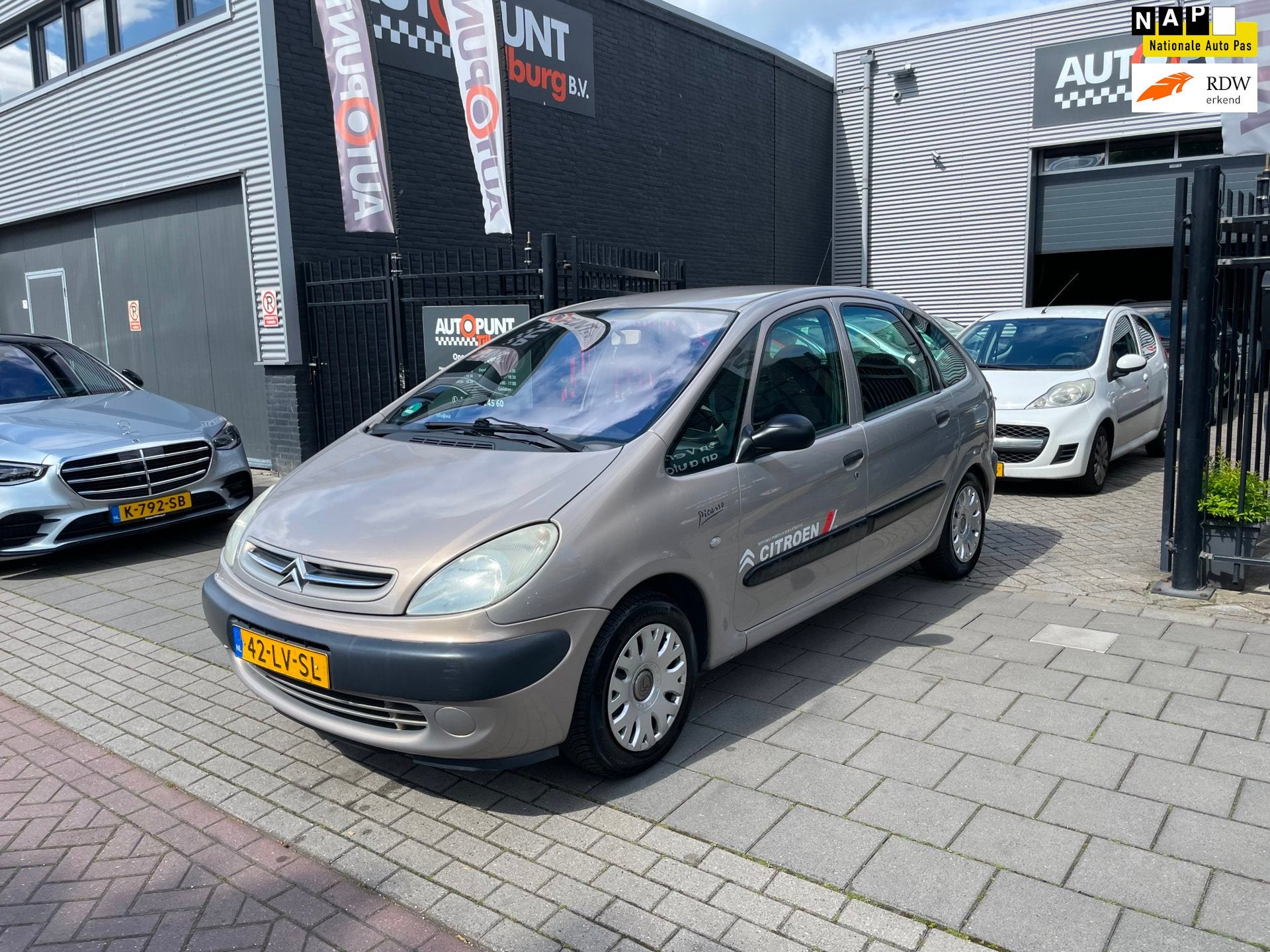 Citroen Xsara Picasso 1.8i-16V Différence Trekhaak Airco NA, Auto's, 4 cilinders, 1749 cc, 116 pk, Beige