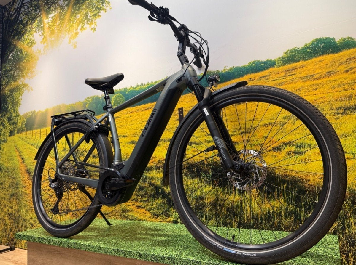 Cube KATHMANDU HYBRID PRO 625 FLASHGREY/BLACK 2022 Heren, Gebruikt, -, -, -