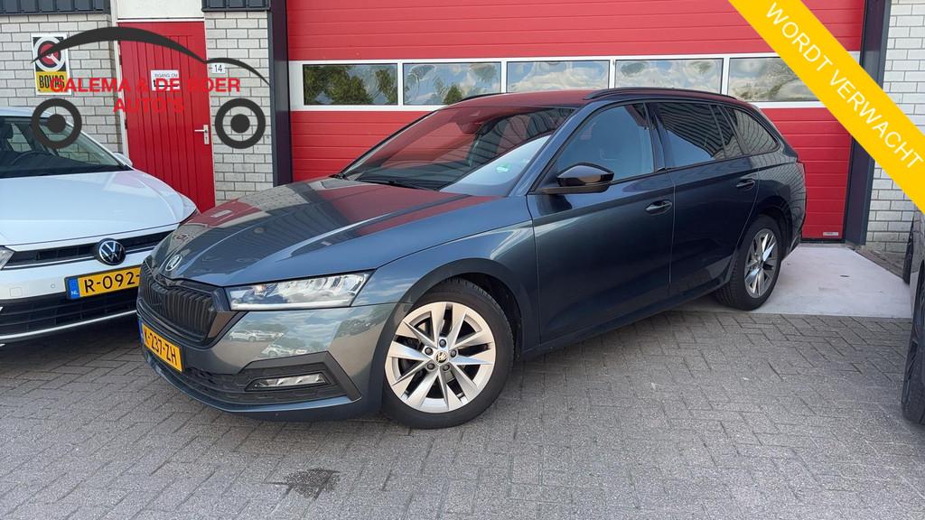 Skoda Octavia Combi 1.0 TSI Sport Business TREKHAAK / FULL L, Auto's, Stof, Gebruikt, Parkeersensor, Origineel Nederlands