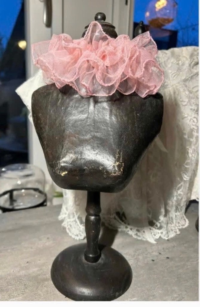 Antiek papier-maché toonbank body met pierrot kraag roze, Antiek en Kunst, Ophalen of Verzenden
