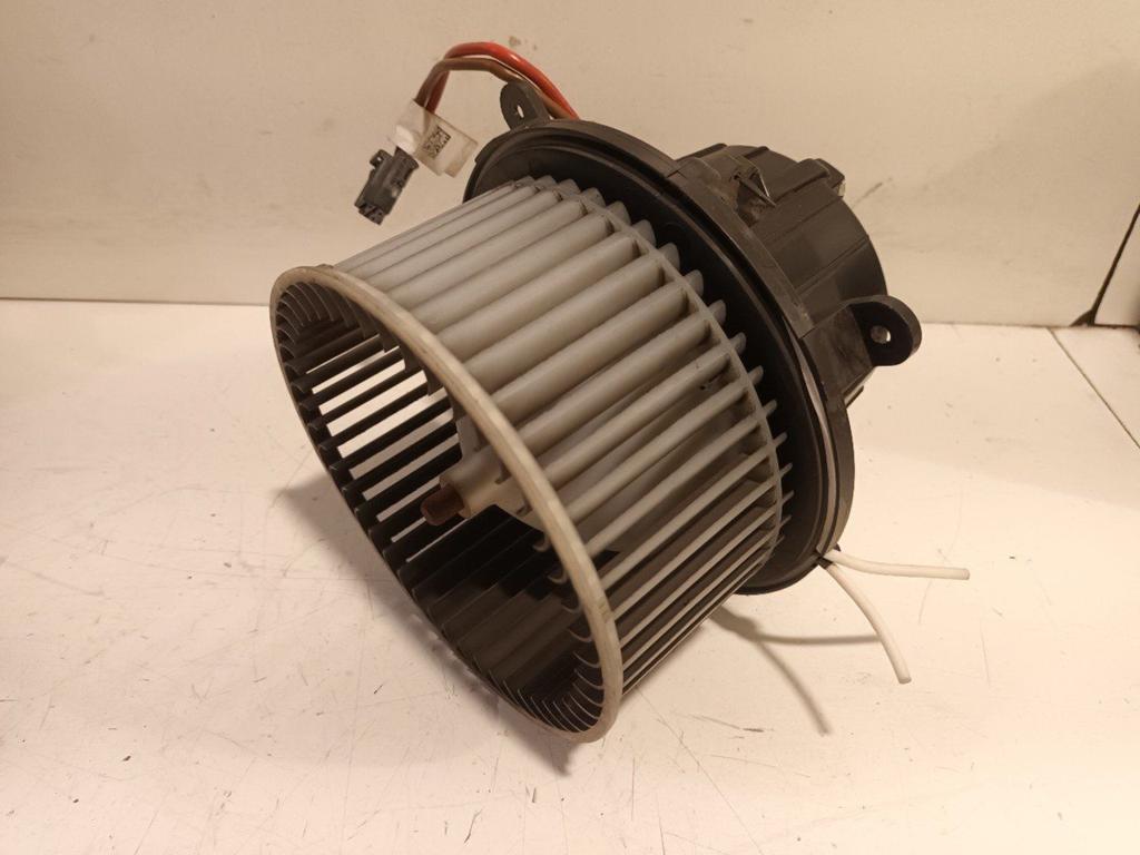 Kachel ventilator motor Mercedes-Benz Vito, Onderdelen@venauto.nl, Van der Ven Autorecycling B.V., Gebruikt, Ettenseweg 76, 4706 PB Roosendaal, The Netherlands