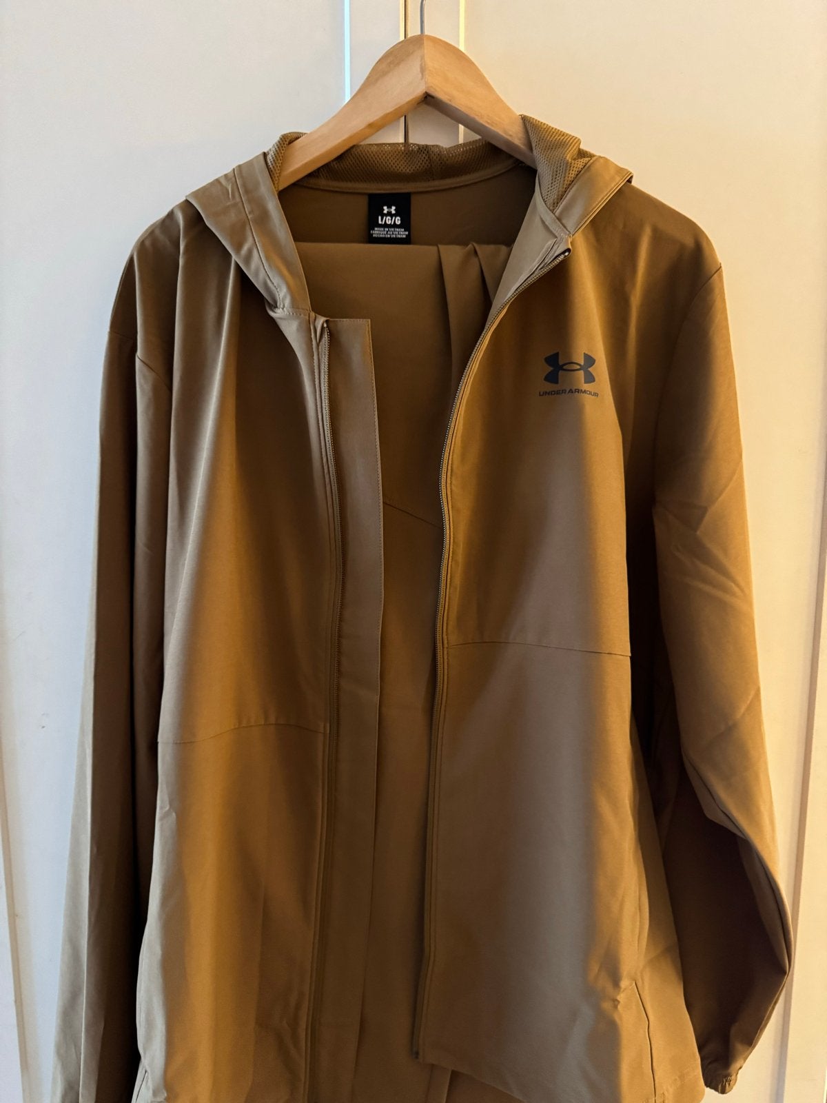 Under Armour trainingspak bruin maat L - Nieuw, Ophalen of Verzenden, Zo goed als nieuw