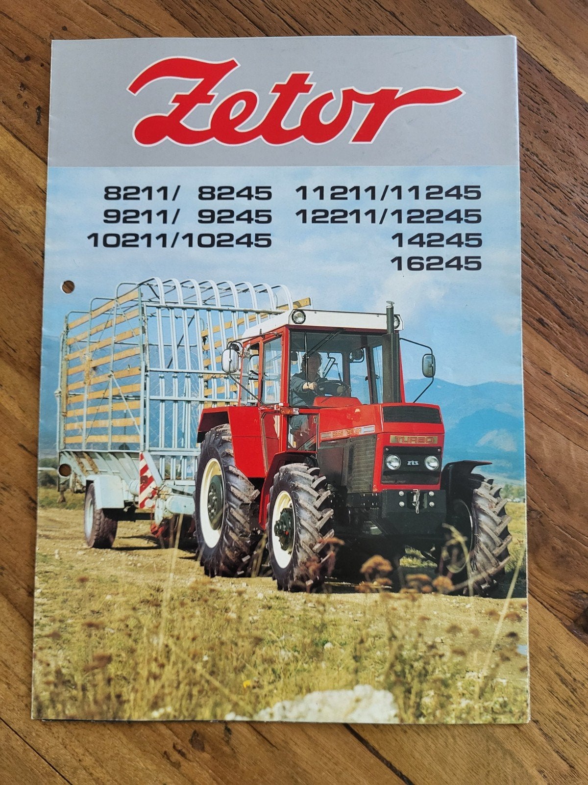 tractor folder Zetor 8211-16245, Ophalen of Verzenden, Zo goed als nieuw