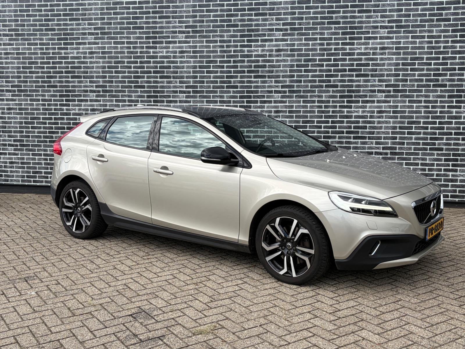 Volvo V40 Cross Country 1.5 T3 Nordic+ | Panoramadak | Achte, Auto's, Euro 6, 152 pk, V40, 1500 kg