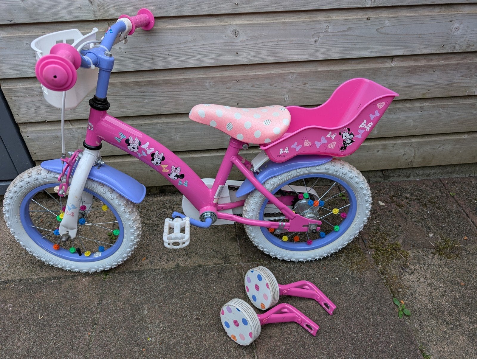 Minnie Mouse kinderfiets 14 inch met zijwieltjes, Ophalen, Gebruikt, Minder dan 16 inch, Zijwieltjes