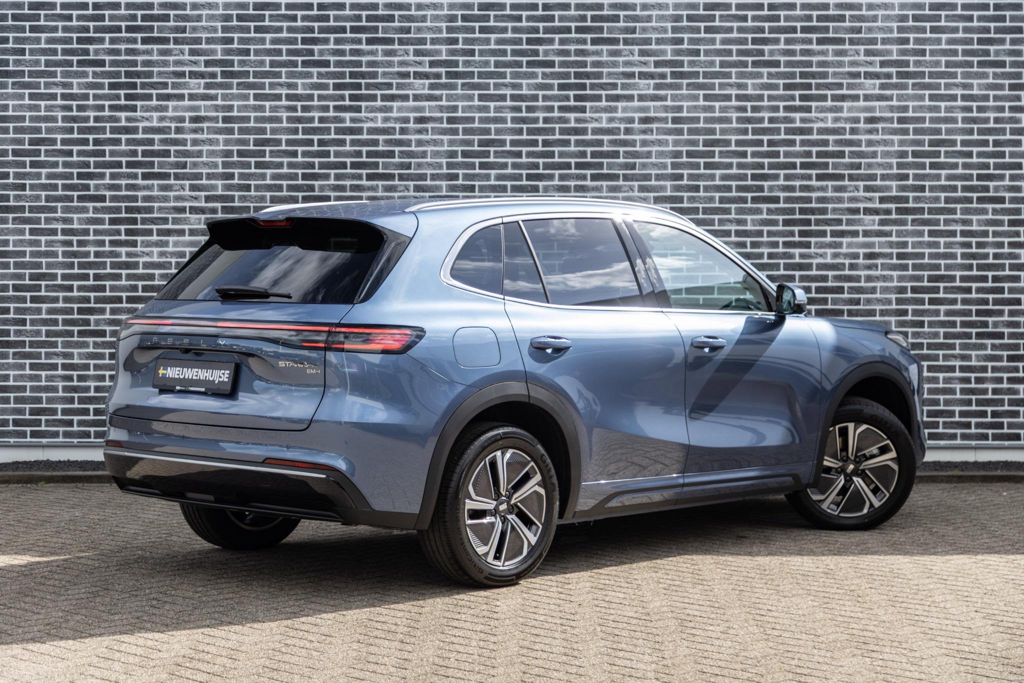 Geely Starray EM-i 1.5 Pro | 83km Elektrisch bereik | 360 Ca, Auto's, Gebruikt, Euro 6, 4 cilinders, Blauw