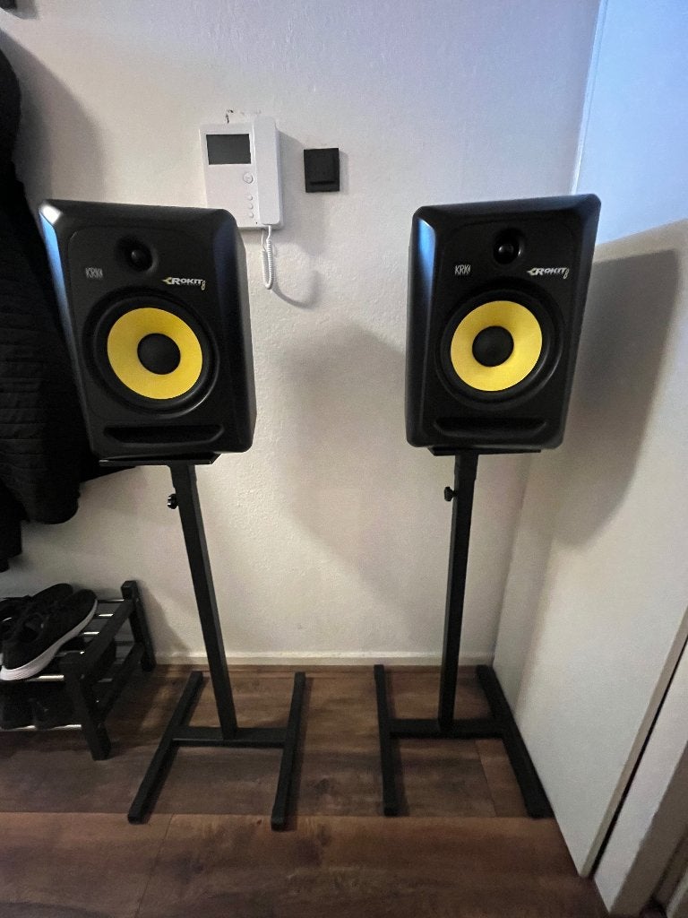 KRK SET met standards en focusrite scarlet, Ophalen, Party speaker, Zo goed als nieuw, Inclusief kabels