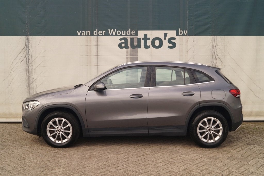 Mercedes-Benz GLA 180d Automaat Business Solution -ECC-NAVI-, Auto's, Dealer onderhouden, Gebruikt, Euro 6, 4 cilinders