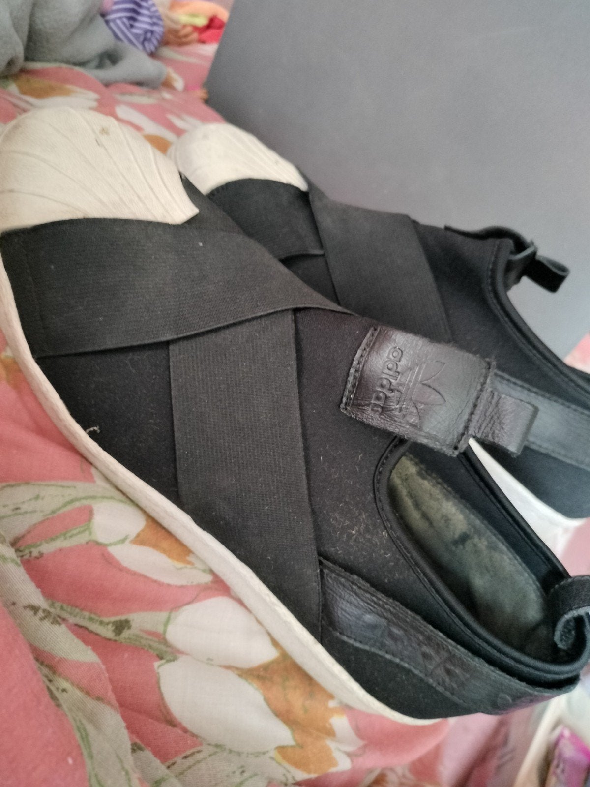 Adidas sneakers maat 41- 42 zwart ., Kleding | Dames, Schoenen, Adidas, Zwart, Ophalen of Verzenden, Sneakers of Gympen
