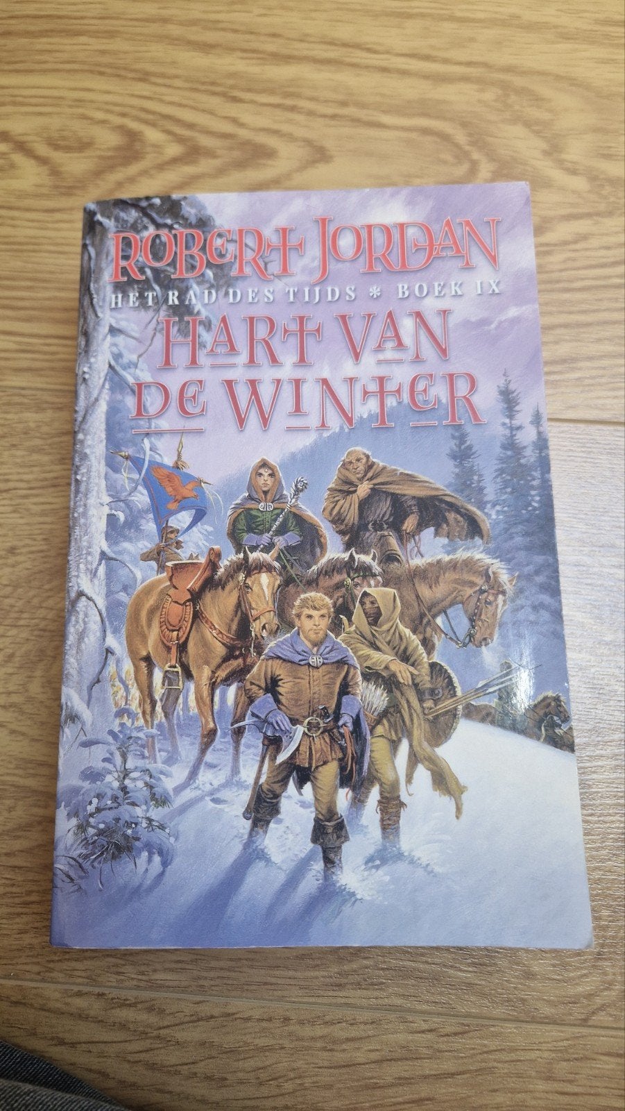 Het Rad des Tijds Boek IX: Hart van de Winter - Robert Jorda, Ophalen of Verzenden, Gelezen, Robert Jordan