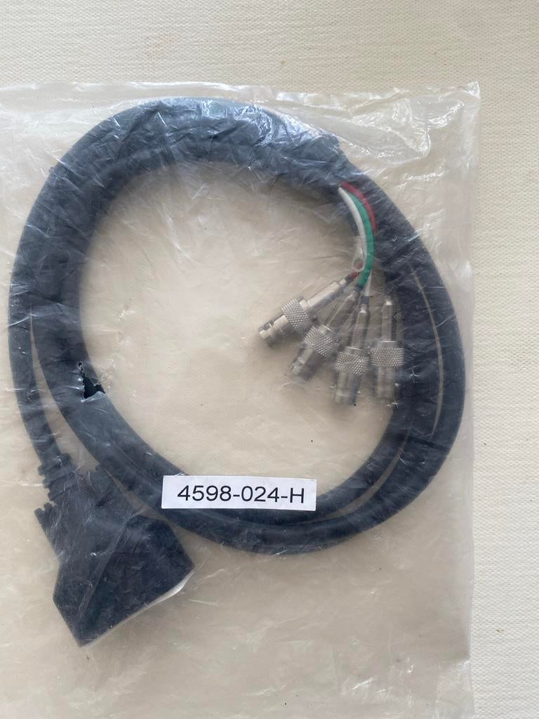 Componentkabel met BNC-connectoren - Nieuw in verpakking, Ophalen of Verzenden, Zo goed als nieuw