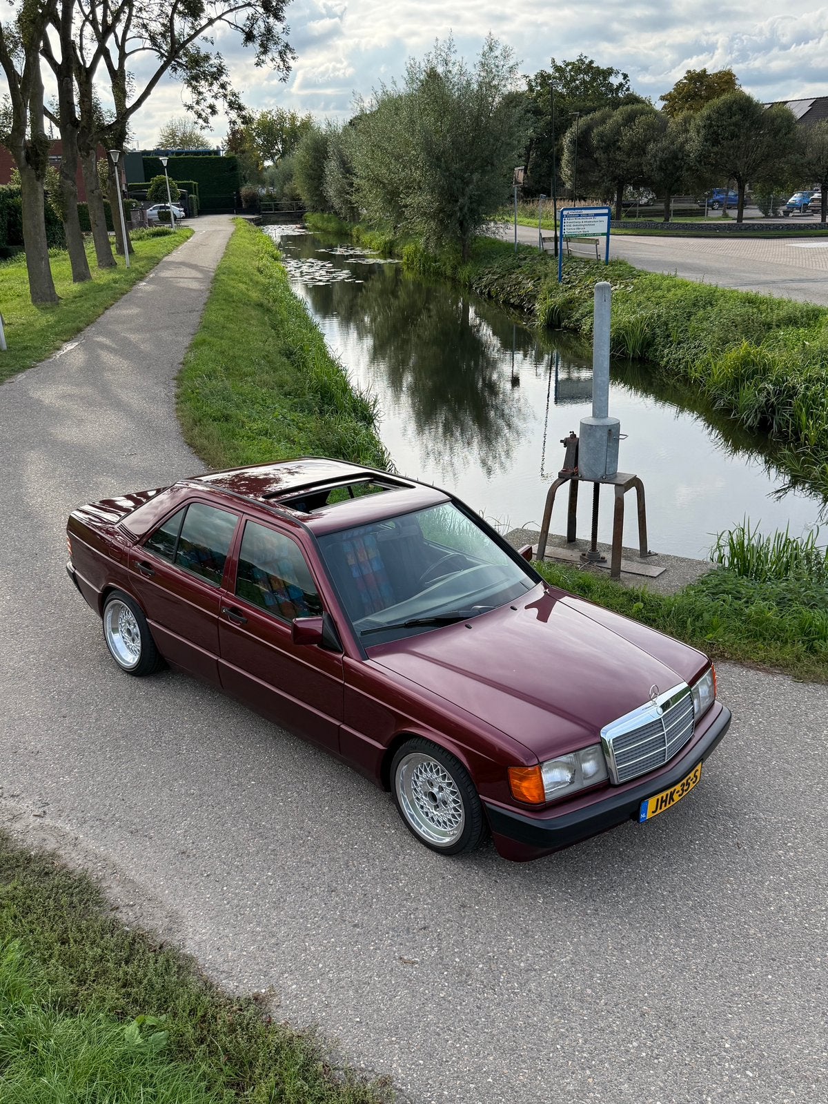 Mercedes-Benz 190E 1.8 Rosso 1992, 1070 kg, 1797 cc, Sedan, Geïmporteerd