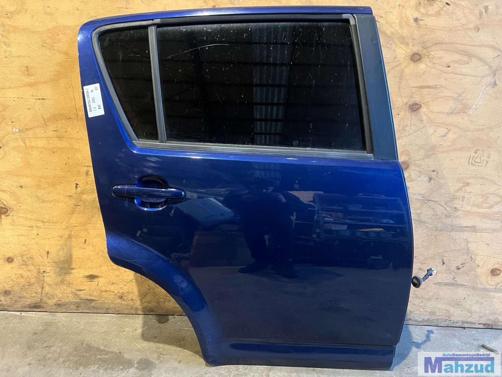 DAIHATSU SIRION 2 Blauw B42 rechts achter deur 2005-2012, Auto-onderdelen, Ikeda-shi 1-1
563-8651  Osaka, Gebruikt, Daihatsu, Deur