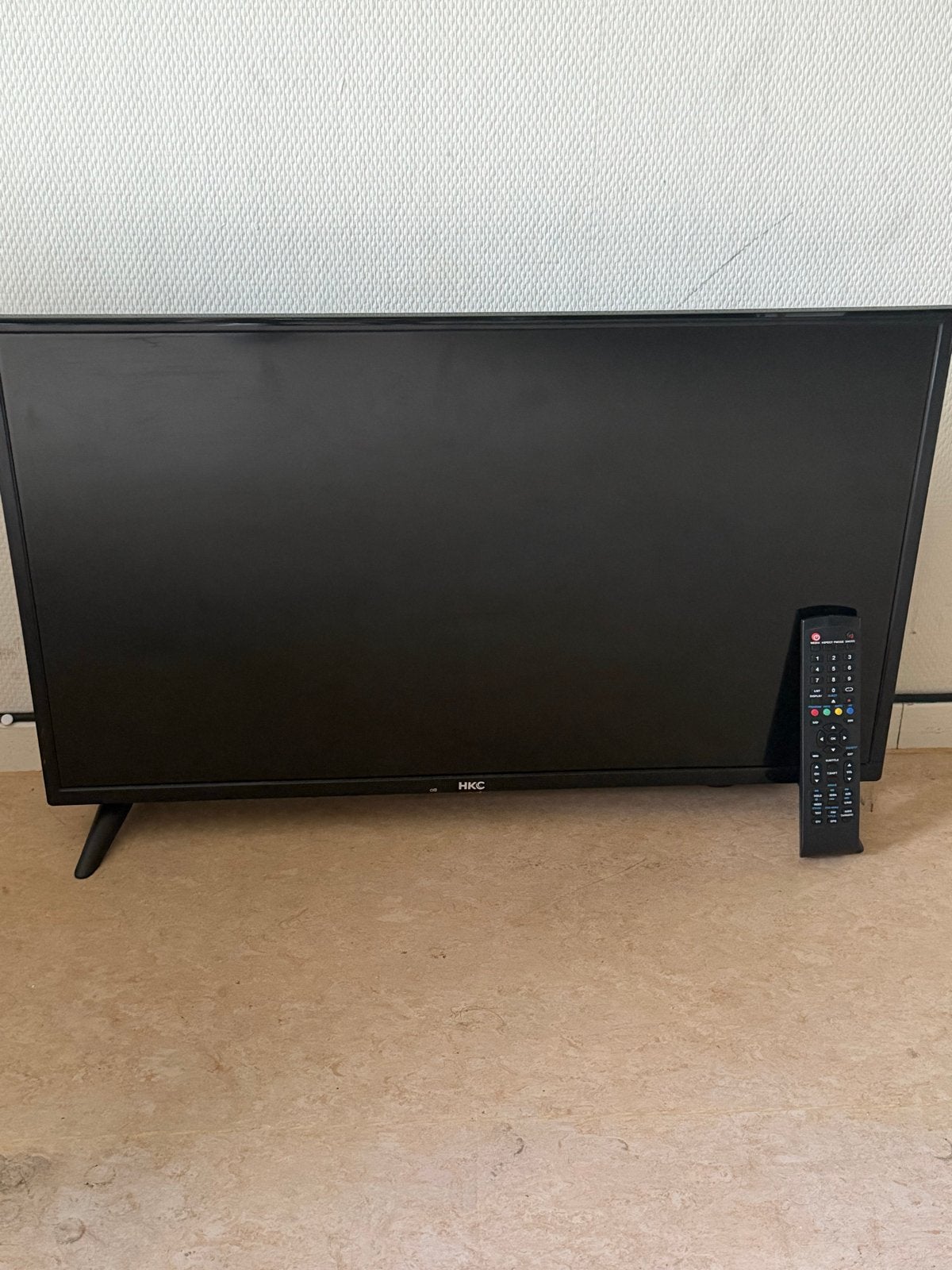 HKC 32" LED TV - Zo goed als nieuw, geen krassen, Audio, Tv en Foto, Overige merken, LED, 50 Hz, HD Ready (720p)