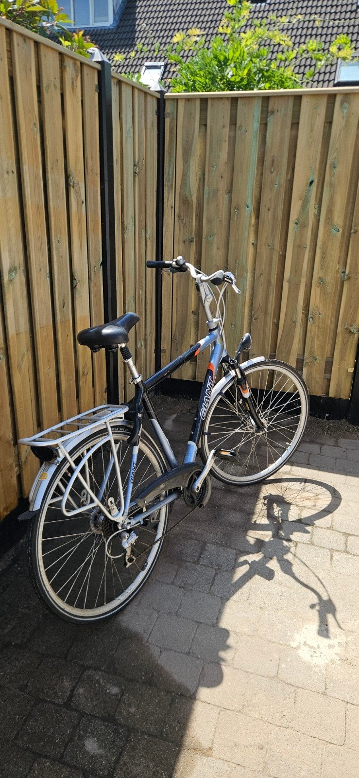 Mooie nette goed werkende GIANT herenfiets., Gebruikt, Versnellingen, Trommelrem, Giant