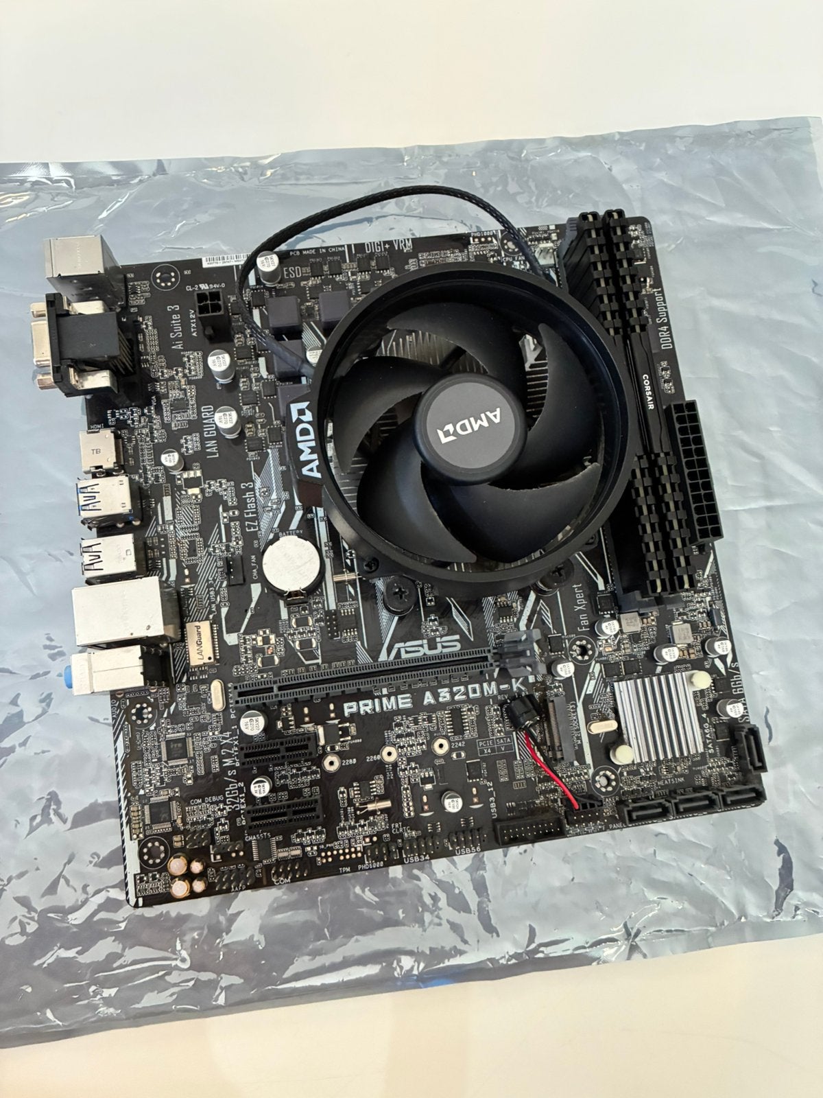 AMD Ryzen 3 4300G + Asus A320M + 16GB Corsair Vengeance: Kit, Computers en Software, Moederborden, Ophalen, Gebruikt, AMD, DDR4
